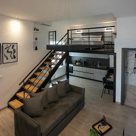Casa De Castro - *